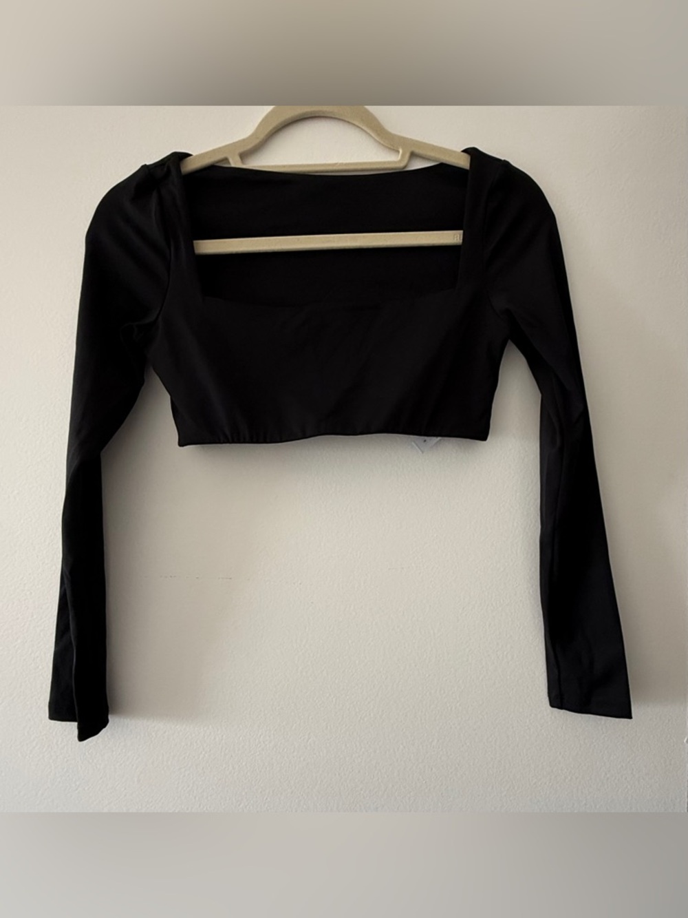 Yeoreo Kyla Square Neck Black Long Sleeve Crop Top, Size Small